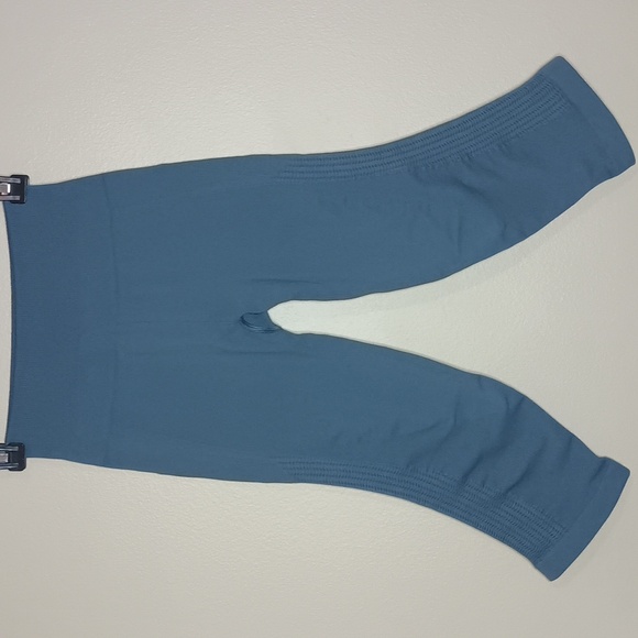 Lululemon Flow and Go Crop Compression Leggings - Picture 6 of 10